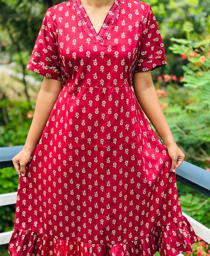 collar neck meroon frock